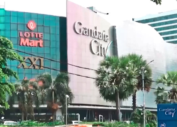 晶泓LED透明屏快速打造雅加達Gandaria City顏值商場中庭