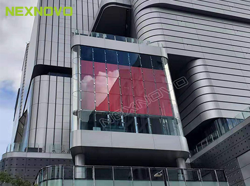 臺(tái)灣臺(tái)北市遠(yuǎn)東百貨玻璃幕墻LED玻璃顯示屏項(xiàng)目